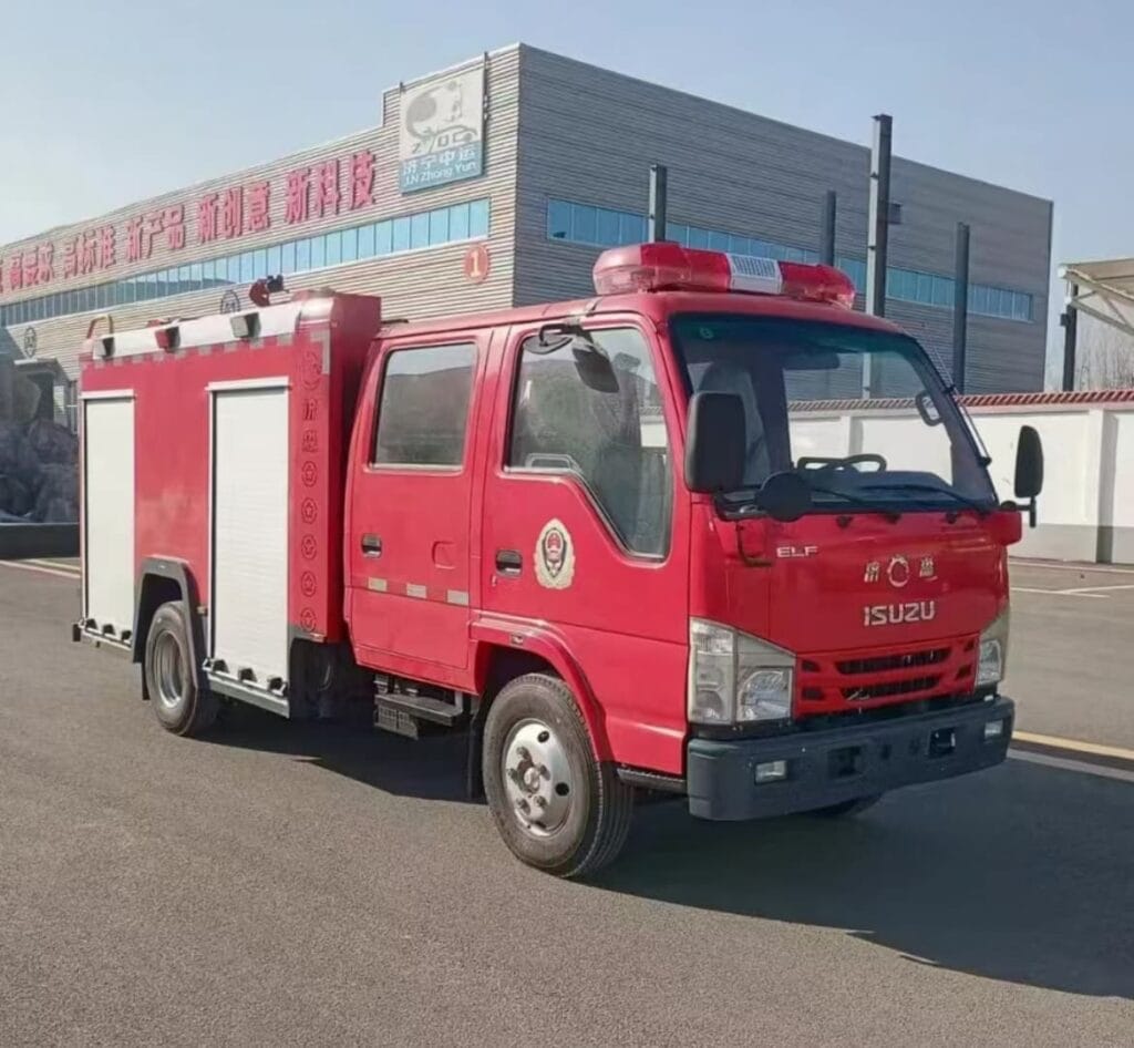 Isuzu Light Duty 3CBM Water Fire Truck