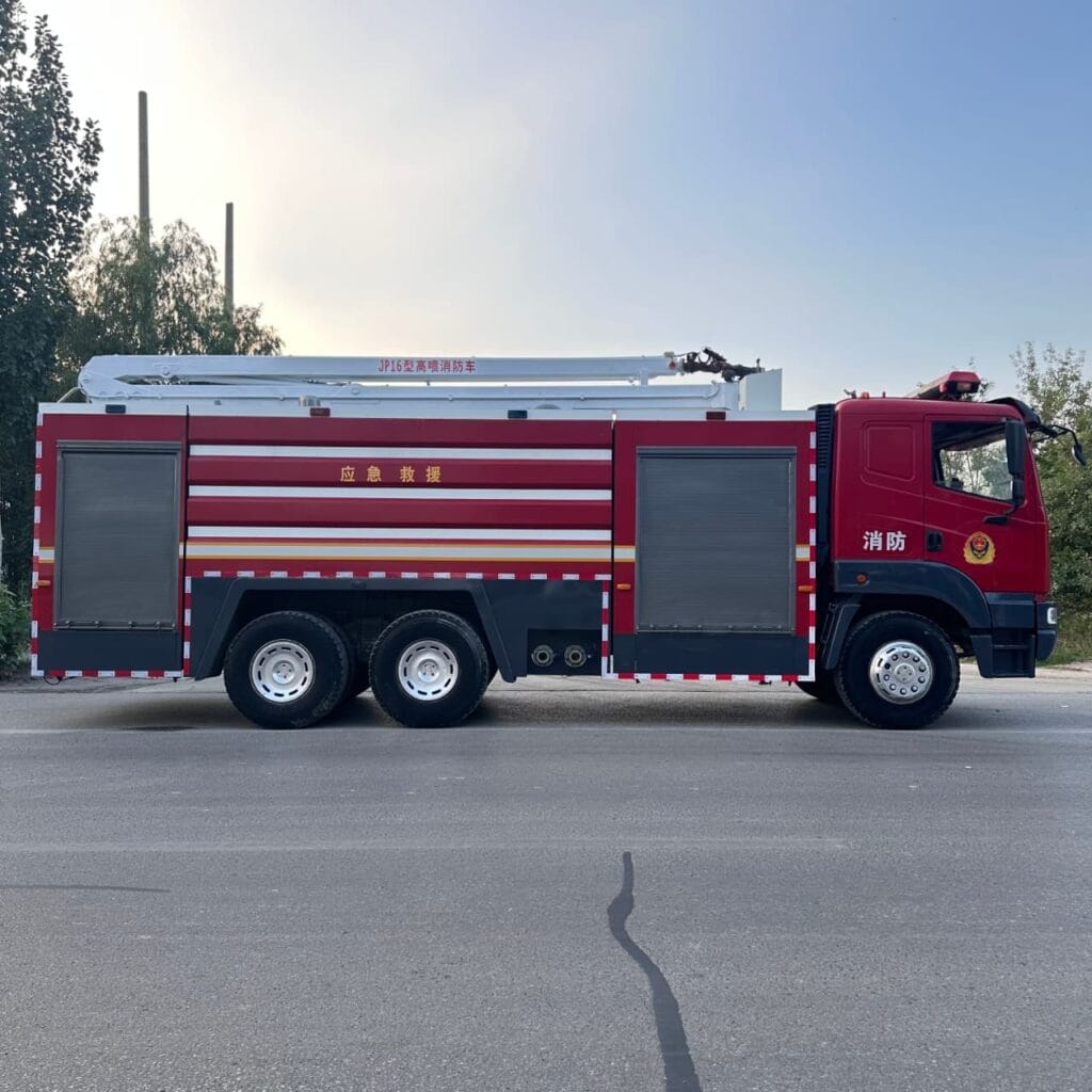 Sinotrul HOWO 6X4 High-Reach Foam Fire Truck